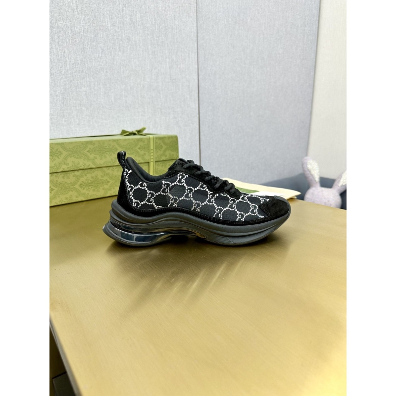 G*u*i casual shoes